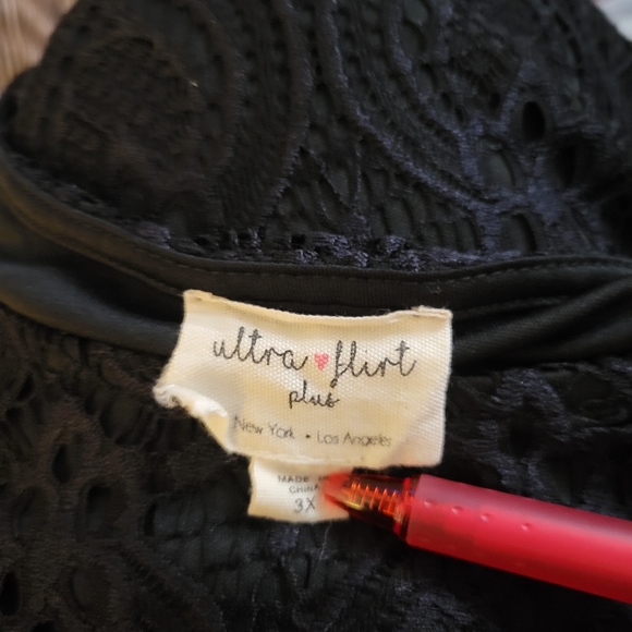 Ultra Flirt Plus • Vintage| Allover Lace w/Off-Shoulder Long Sleeve sz 3X - Picture 9 of 10